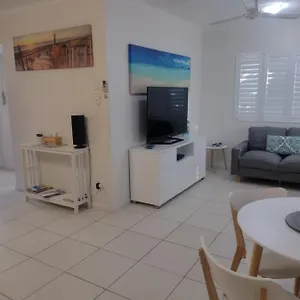 Ocean Breeze , Hervey Bay Australia