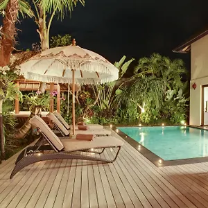 Elok , Seminyak (Bali) Indonesia